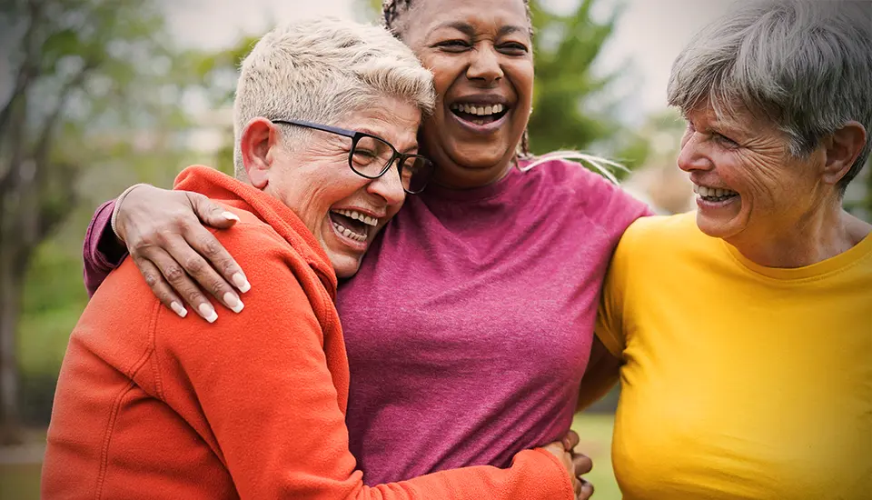 World Happiness Report 2022 visar att vi blir lyckligare av att hjälpas åt. 