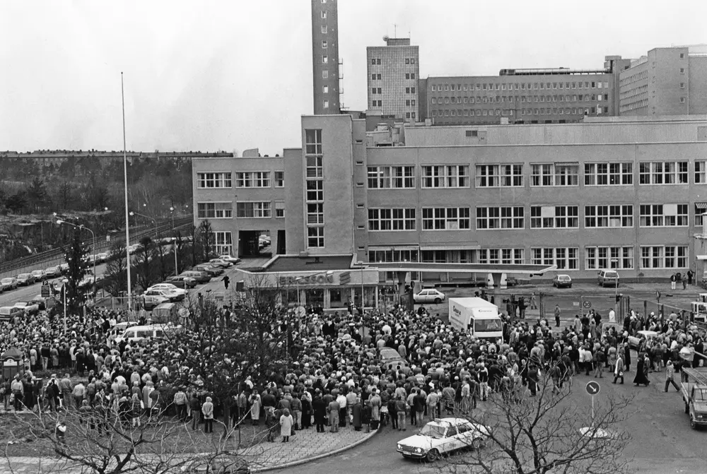 Strejk utanför Ericsson 1988. Foto: Martin Nauclér